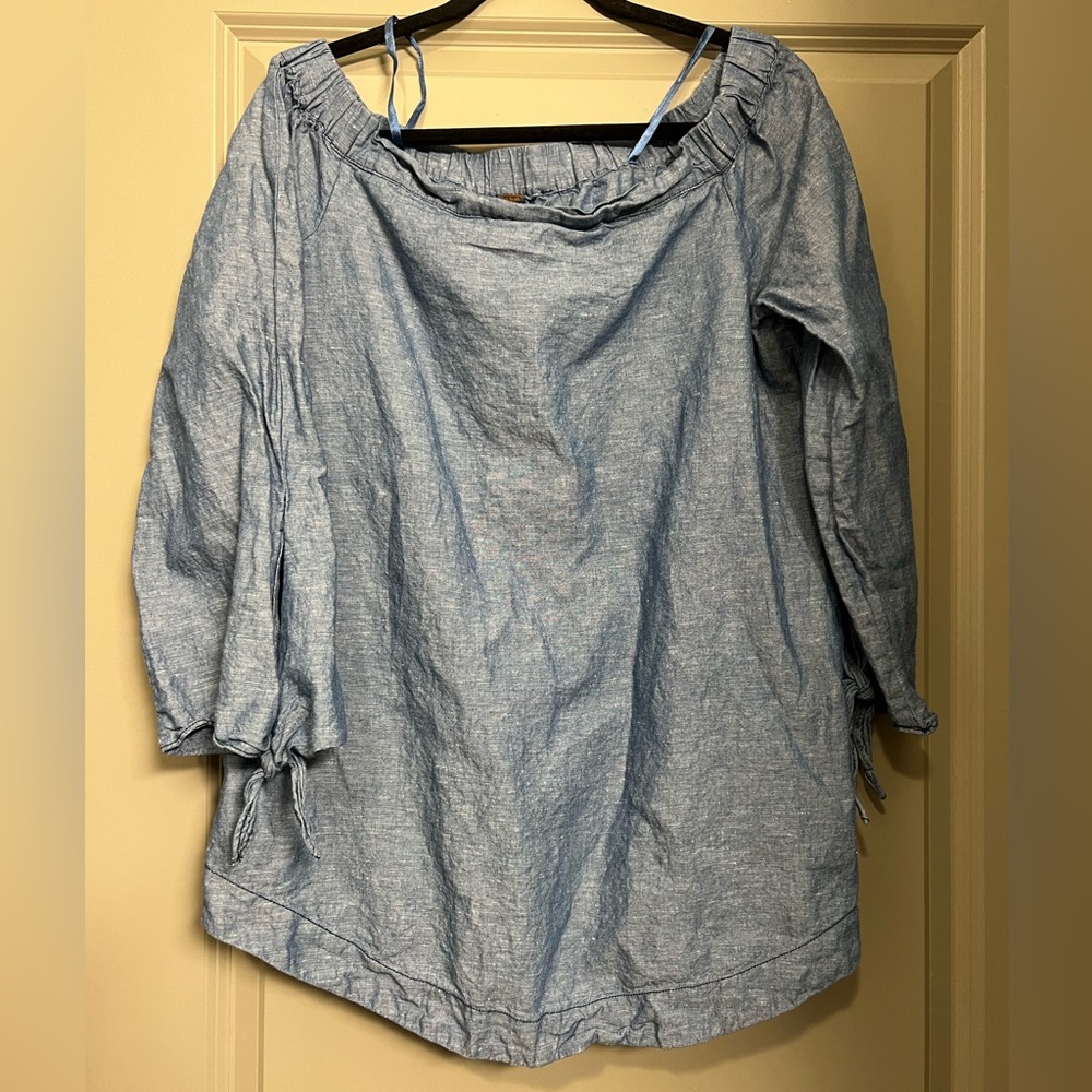 𝅺Free People Off Shoulder Denim Chambray Blouse Tie Sleeves